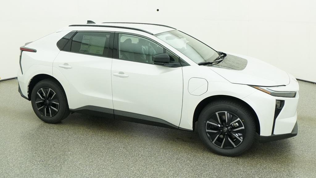 New 2026 Wind Chill Pearl Toyota XLE image 12