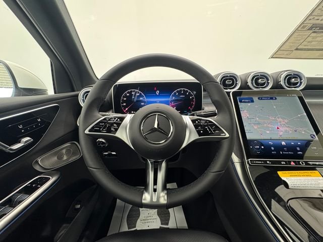 New 2026 Polar White Mercedes-Benz GLC 300 image 23