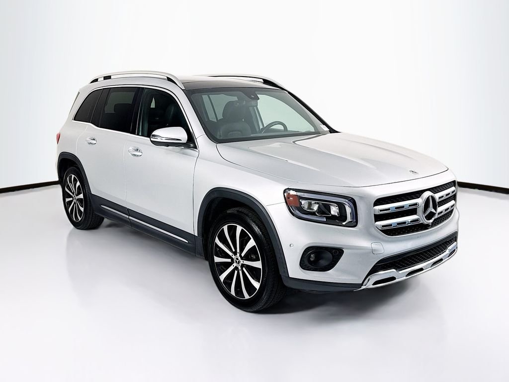 Used 2023 Iridium Silver Metallic Mercedes-Benz GLB 250 image 3