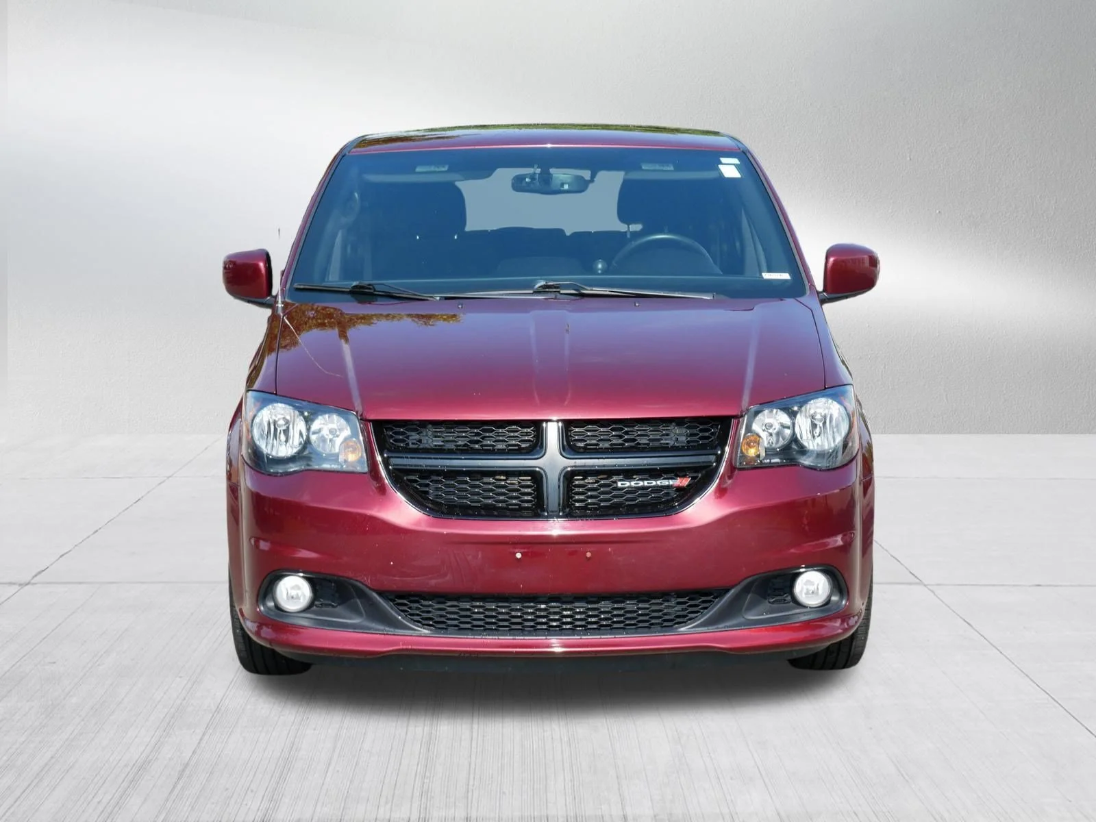 Used 2018 Dodge Grand Caravan SE Plus with VIN 2C4RDGBG1JR244410 for sale in Brooklyn Park, Minnesota