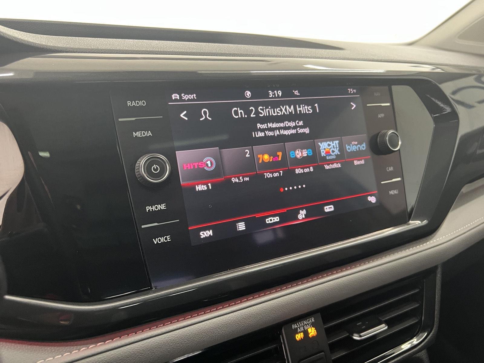 2022 Volkswagen Taos SEL - Photo 9