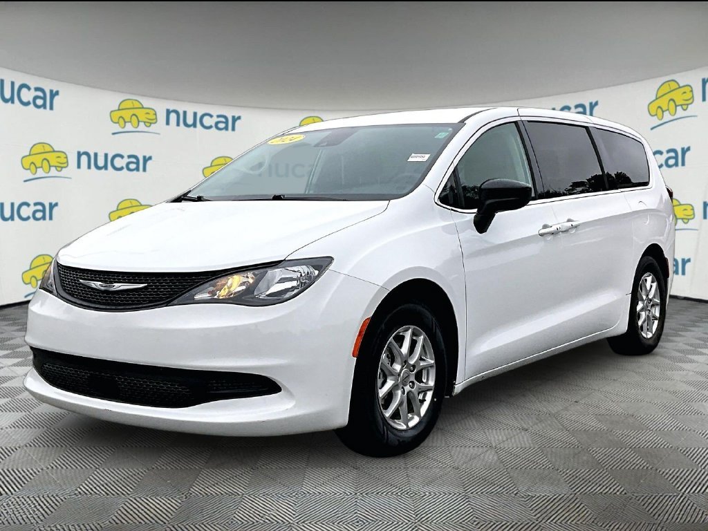 Used 2024 White Chrysler LX image 3