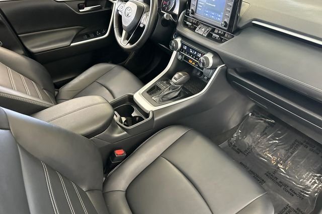 Certified Used 2019 White Toyota XLE Premium image 20