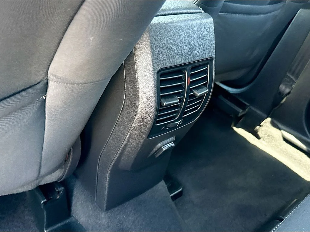 Used 2018 Black Ford SE image 26