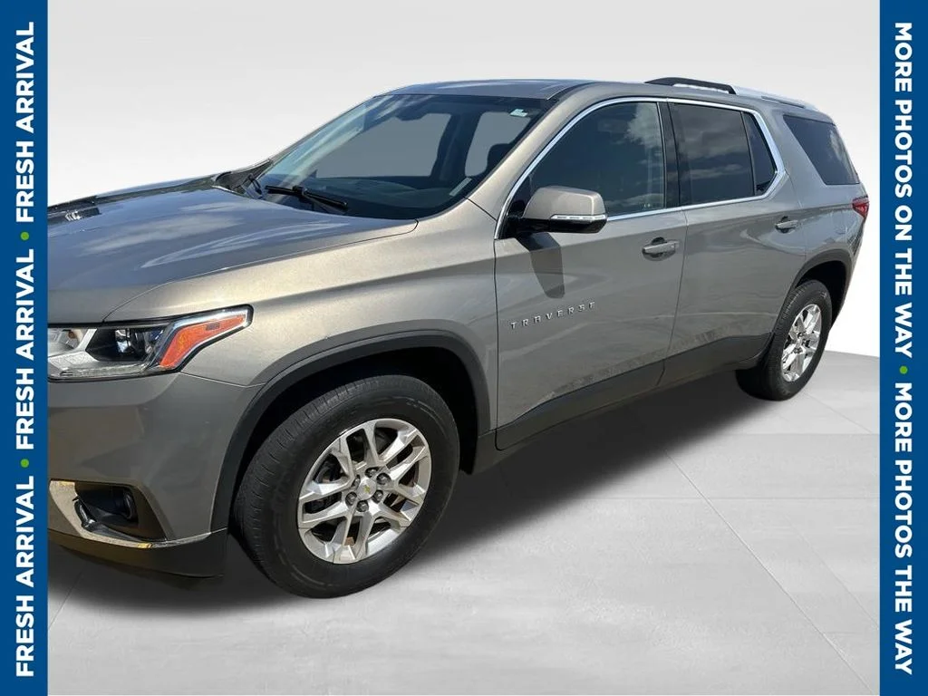 Used 2018 Gray Chevrolet LT image 1
