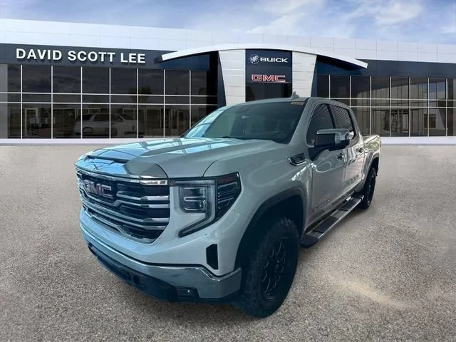 Used 2023 White Frost Tricoat GMC SLT image 1