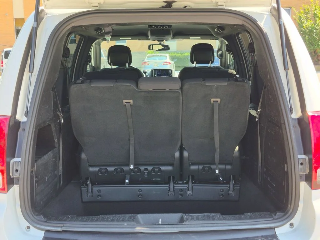 Used 2018 White Dodge SE Plus image 6