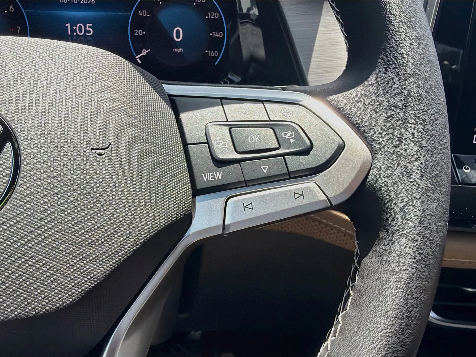 New 2026 White Pearl Volkswagen 2.0T SE image 36