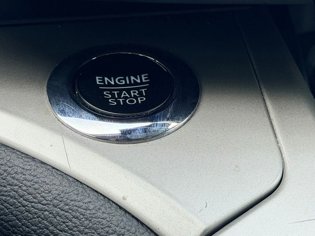 Certified Used 2022 Black Ford XLT image 26