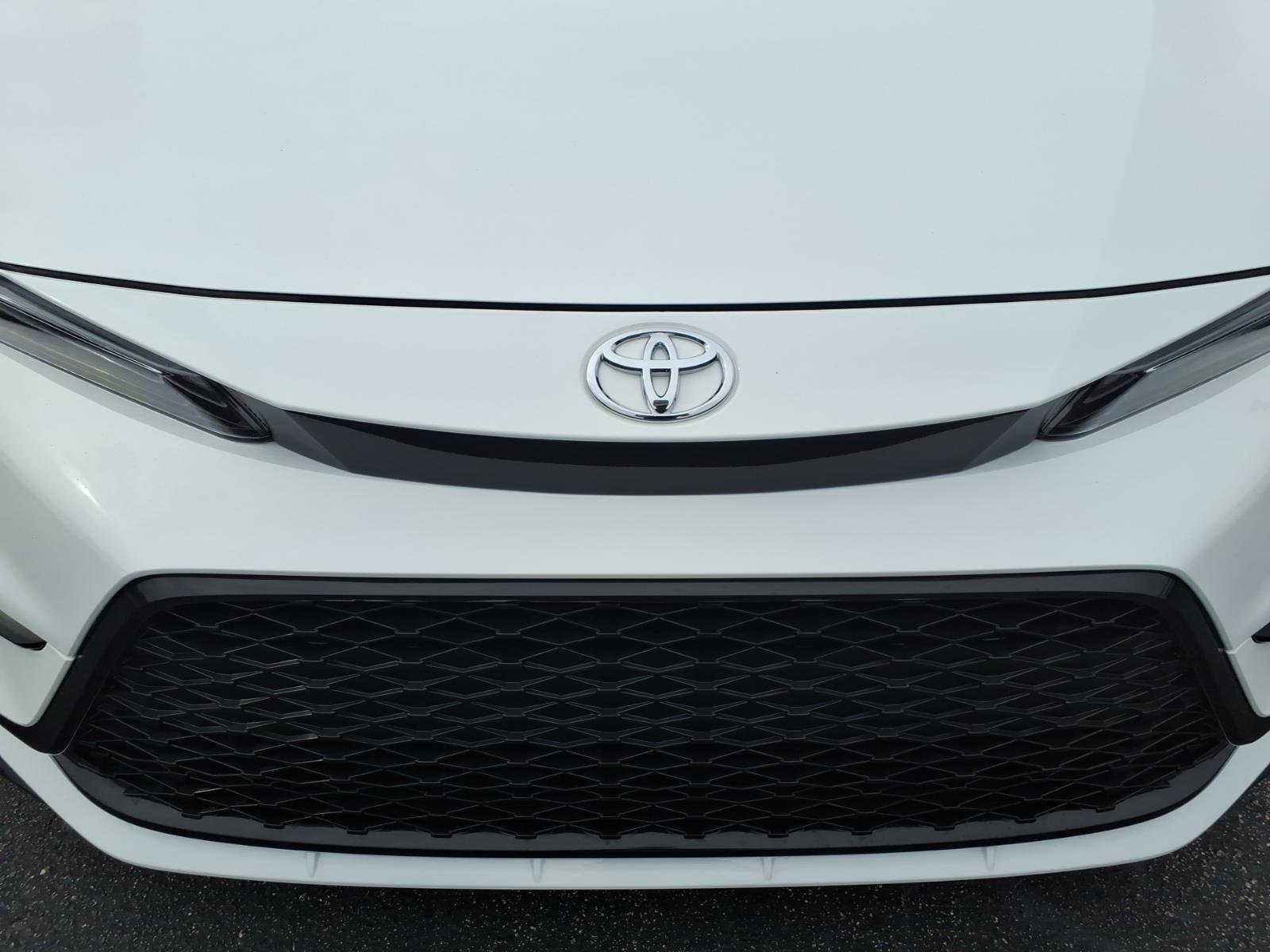 New 2026 Ice Cap Toyota SE image 12