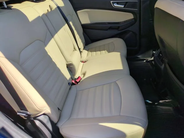 Used 2020 Blue Ford SEL image 32