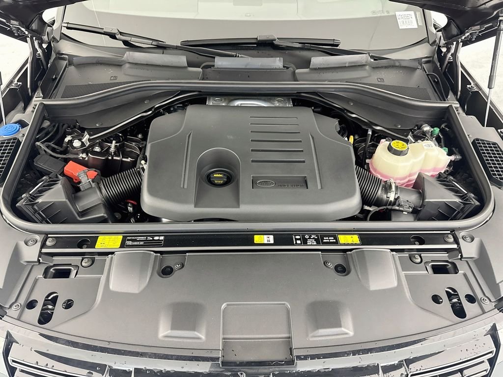 New 2026 Charente Grey Land Rover SE image 31