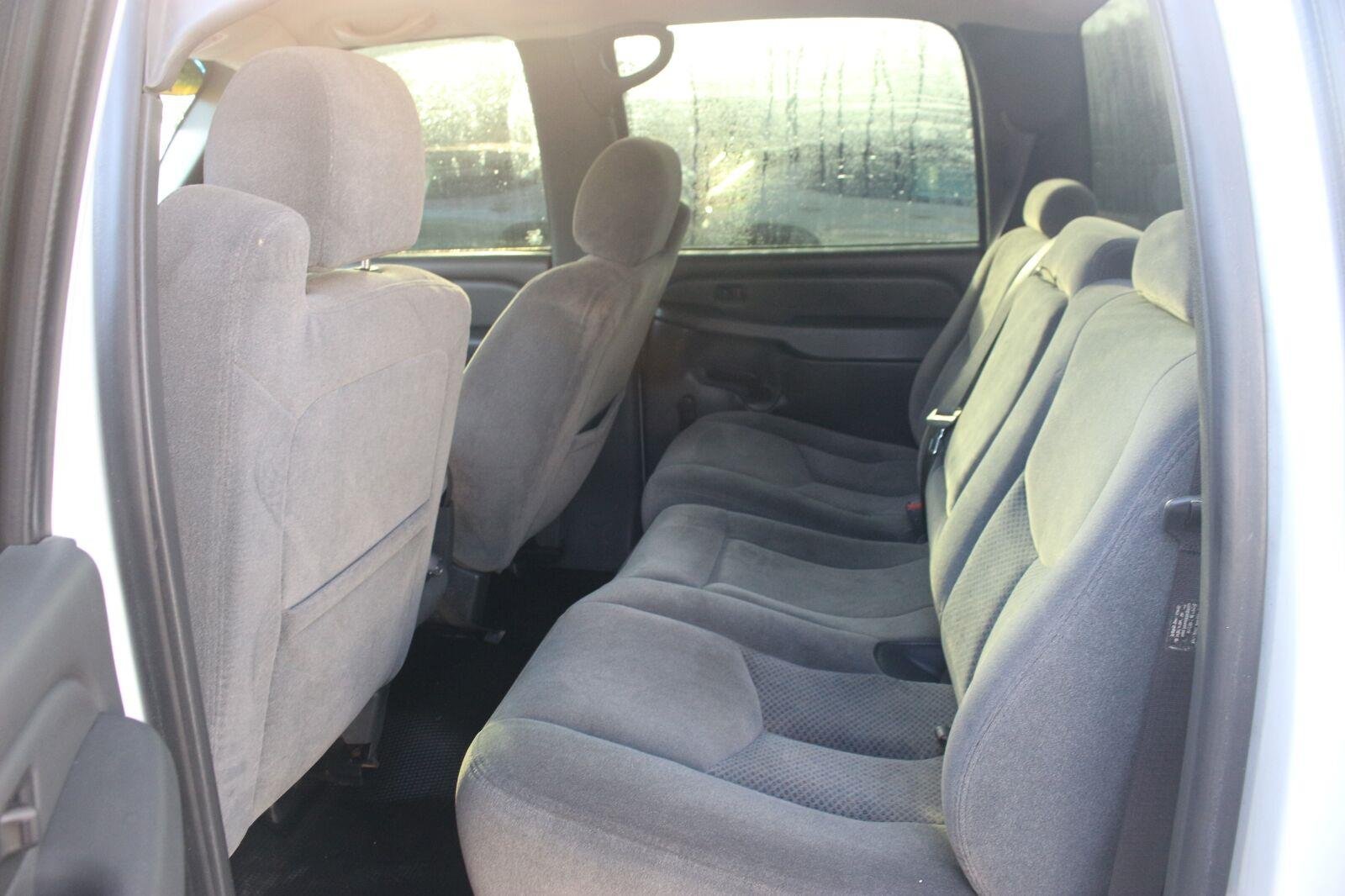 Used 2007 Summit White Chevrolet Work Truck image 24
