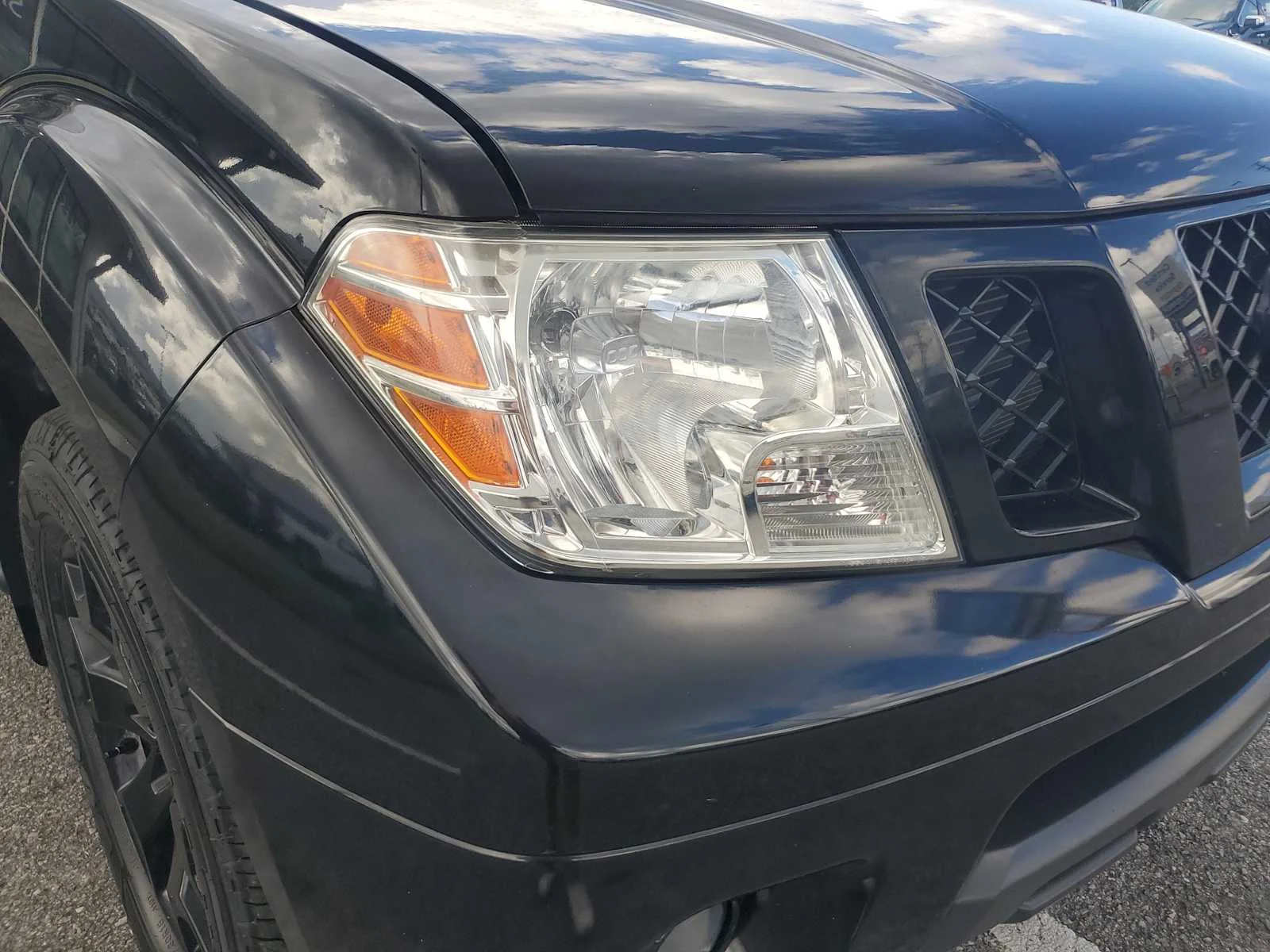 Used 2020  Nissan SV image 11