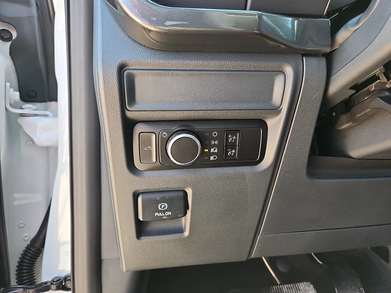 New 2026 Oxford White Ford STX image 16