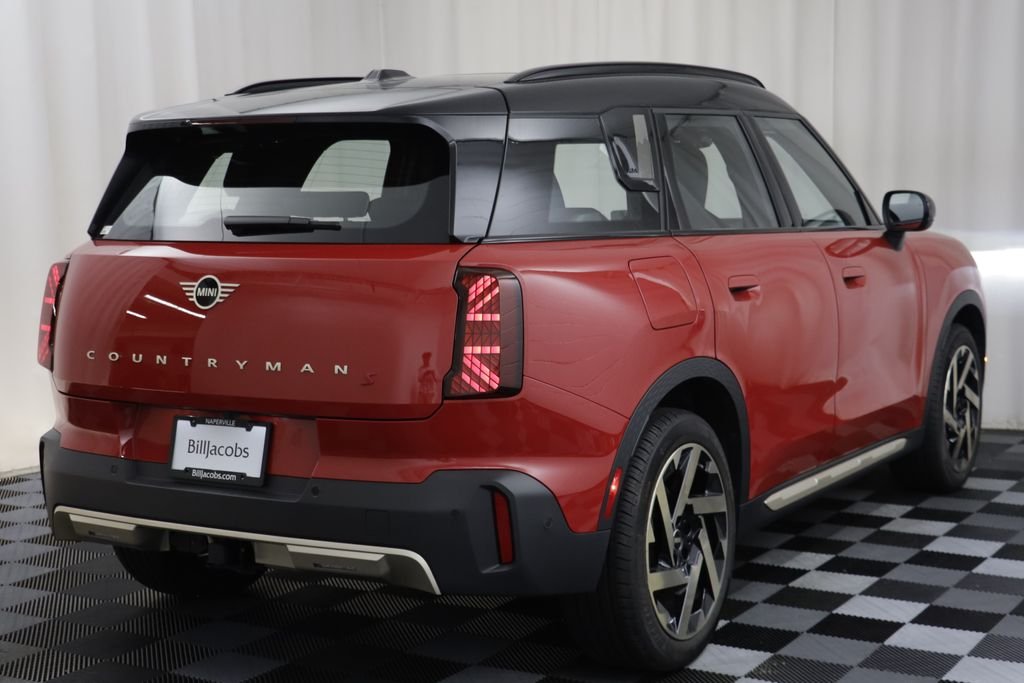 Certified Used 2026 Chili Red MINI Signature Plus image 15