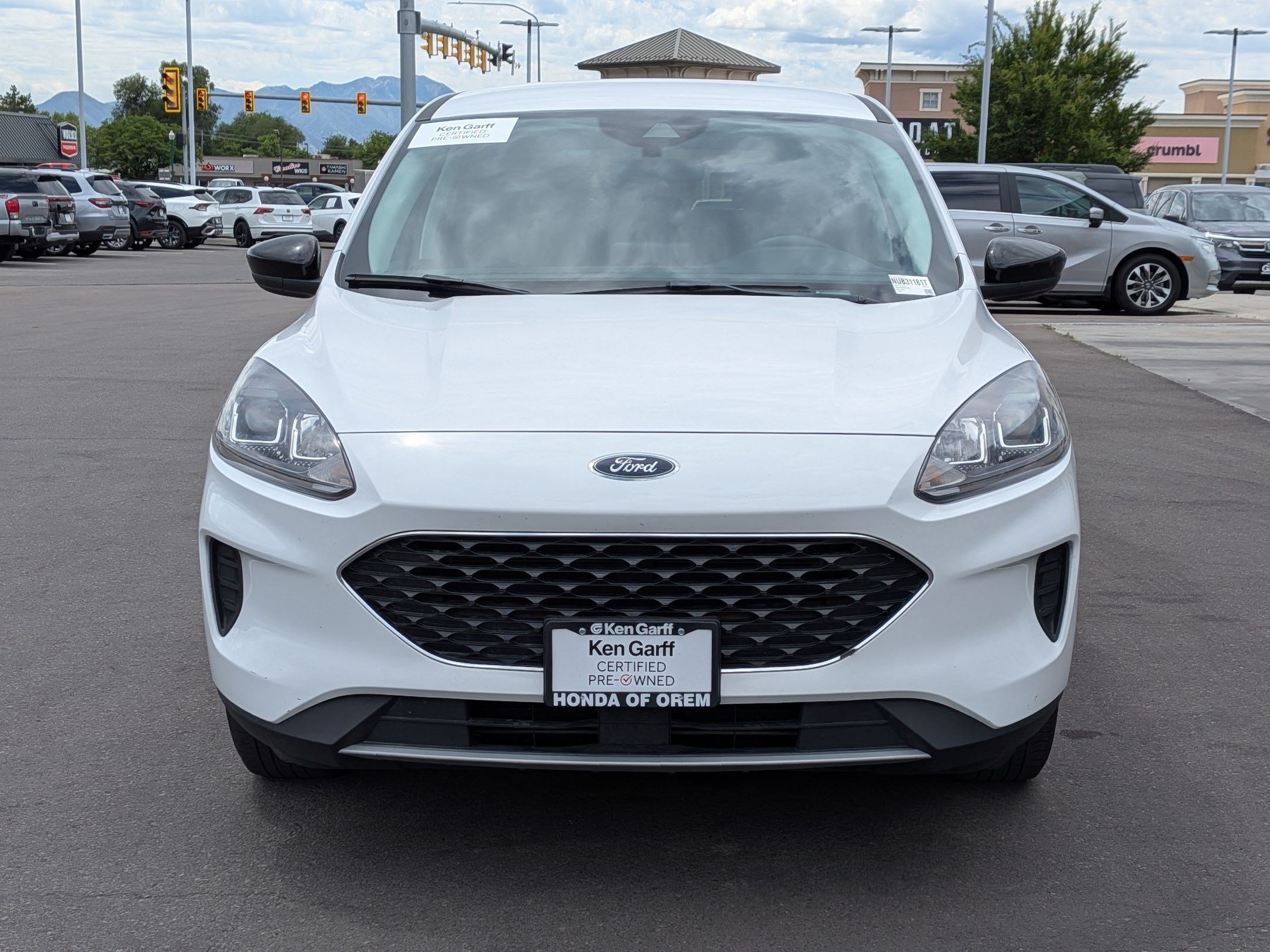 Used 2022 Oxford White Ford SE image 10