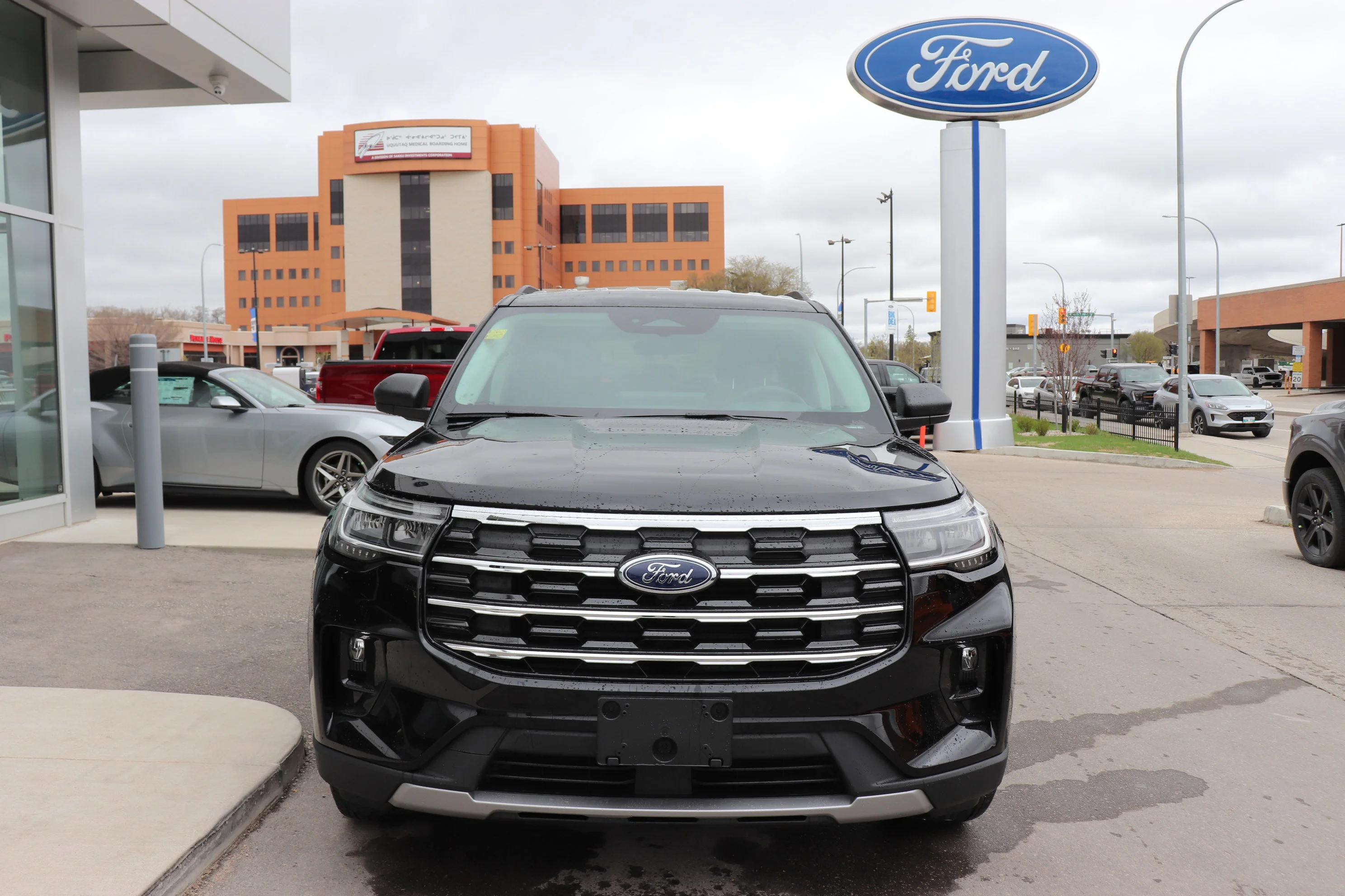 New 2026 AGATE BLACK Ford Active w/200A Pkg image 2
