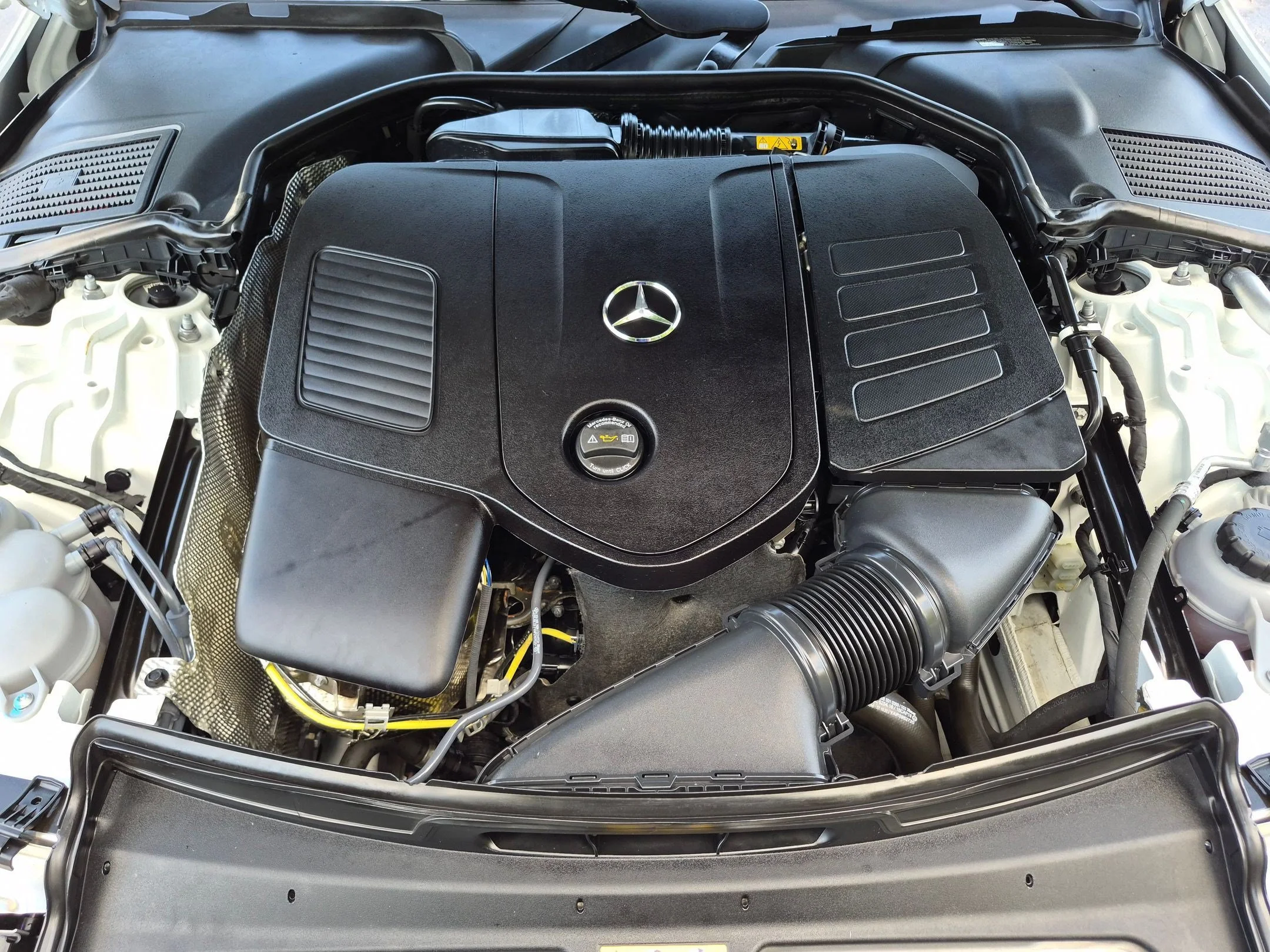 Used 2025 White Mercedes-Benz C 300 image 29