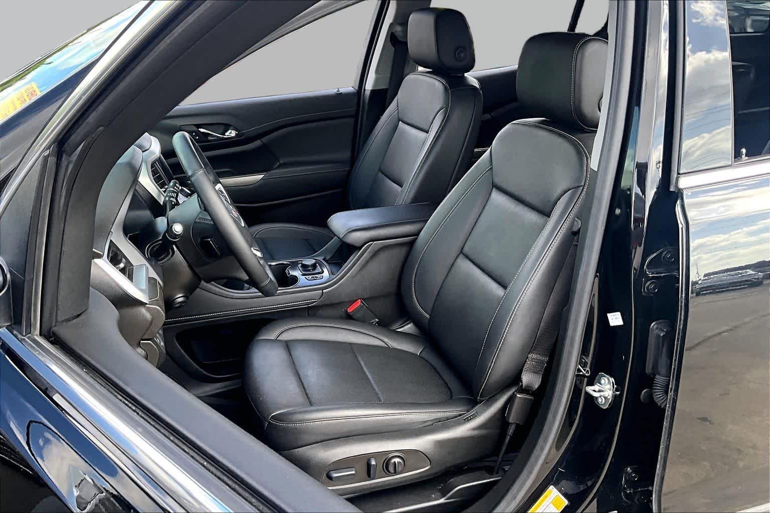 Pre-Owned 2023 GMC Acadia SLT