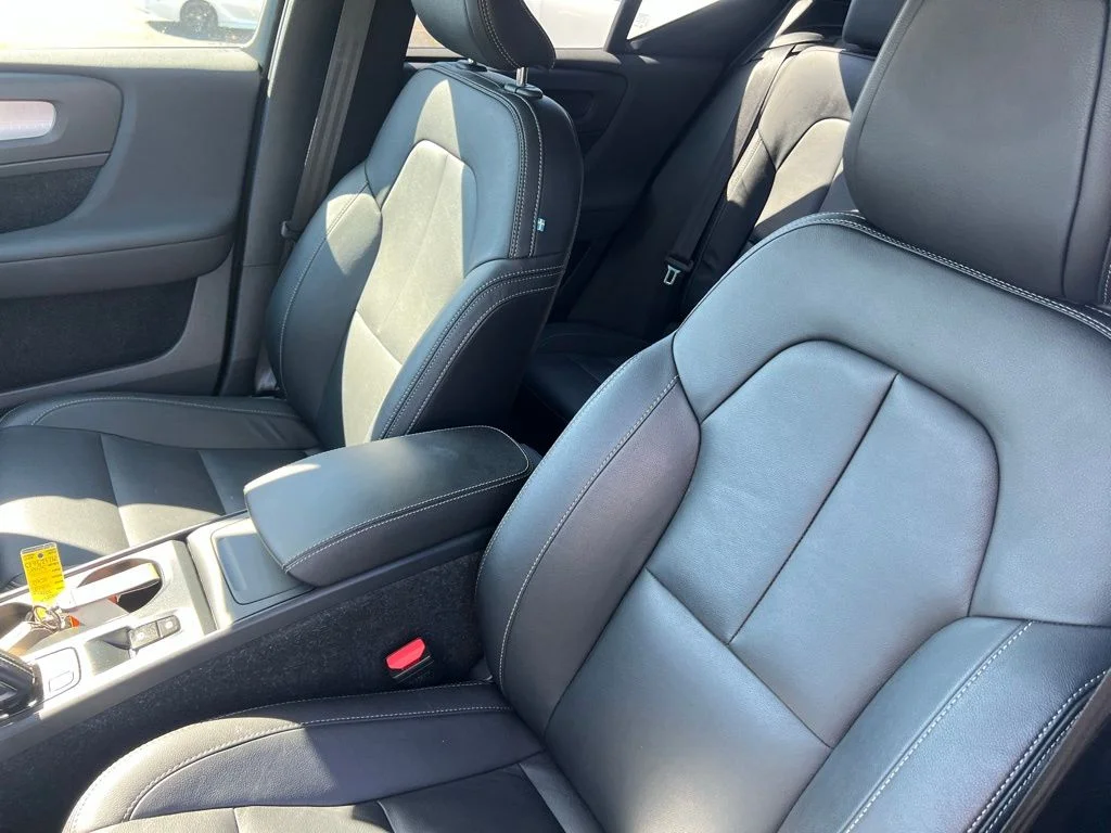 2021 Volvo XC40 Momentum - Photo 13