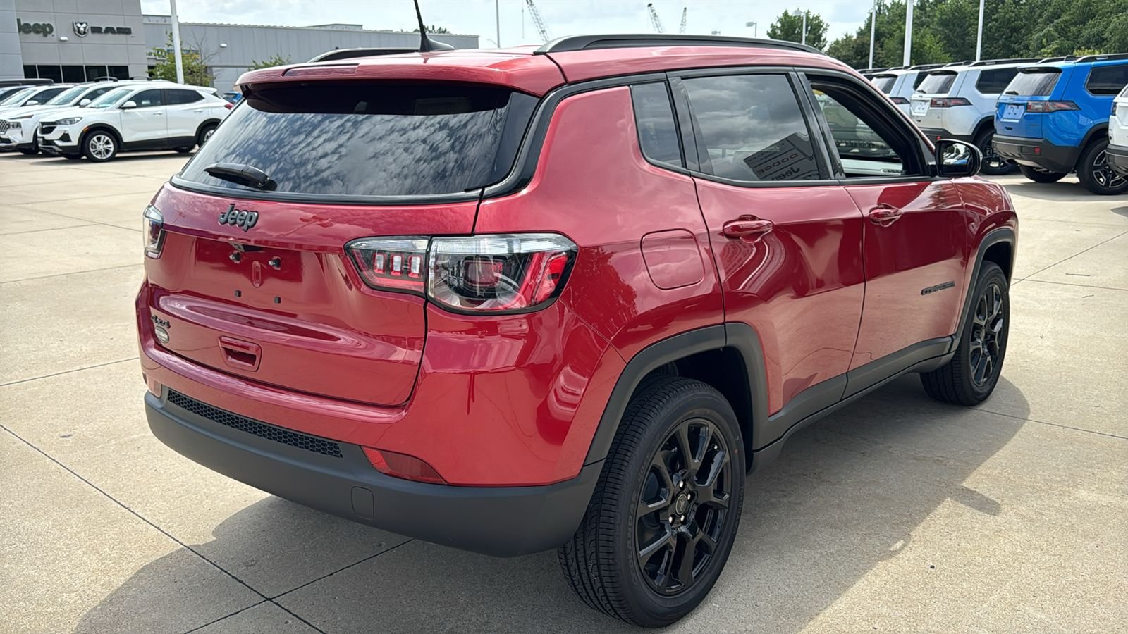 New 2026 Red Hot Pearlcoat Jeep Latitude image 14
