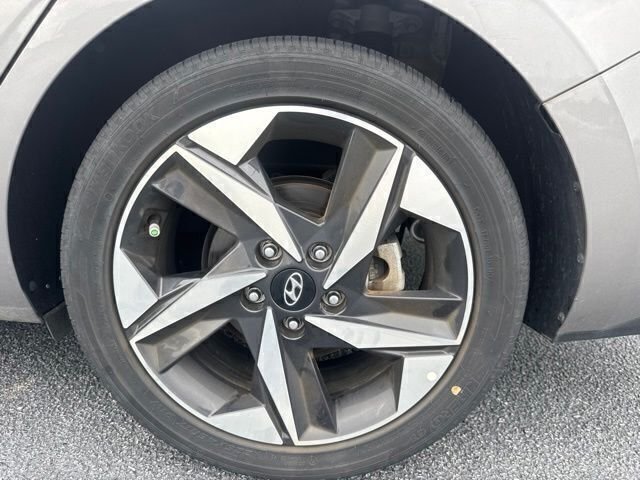 Used 2022  Hyundai Limited image 10