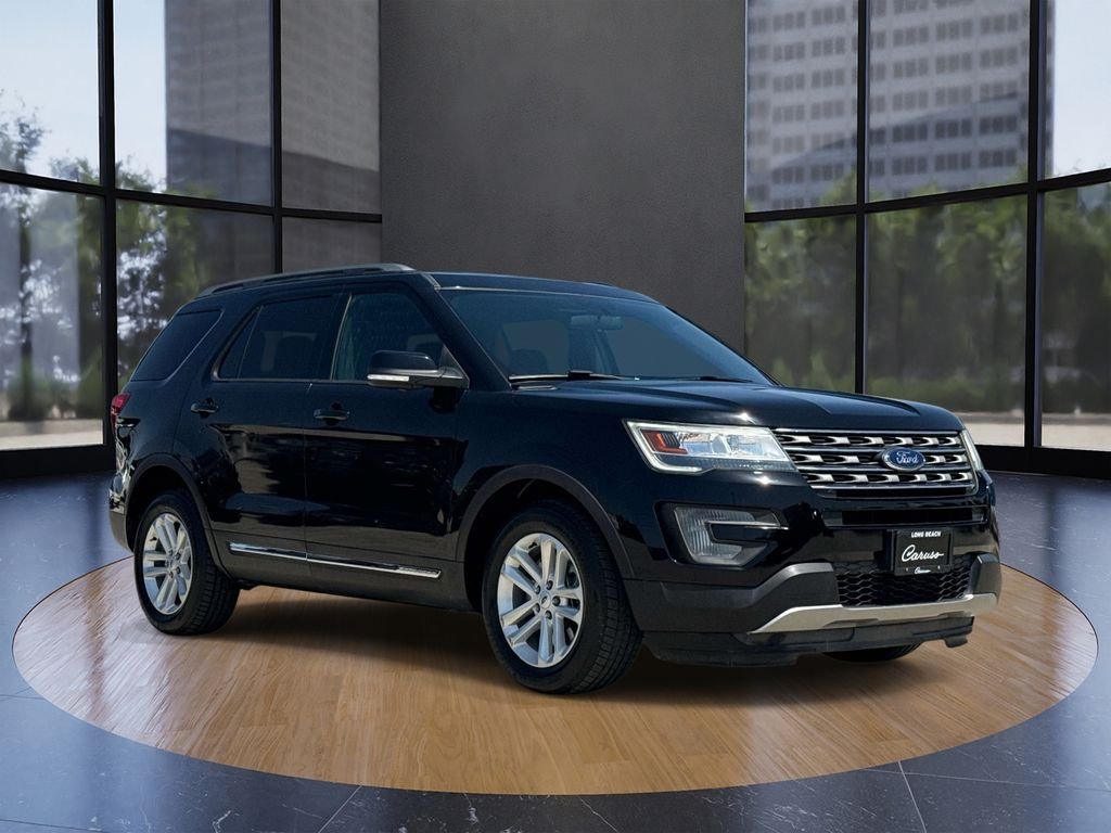 2017 Ford Explorer XLT FWD's photo