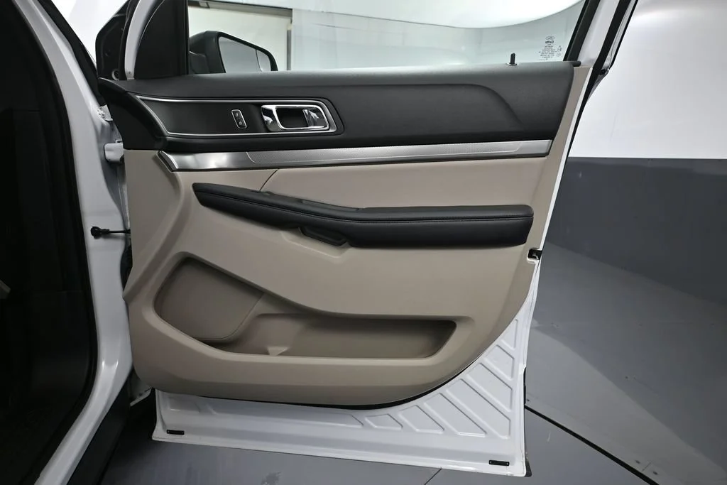 Used 2019 White Ford XLT image 36