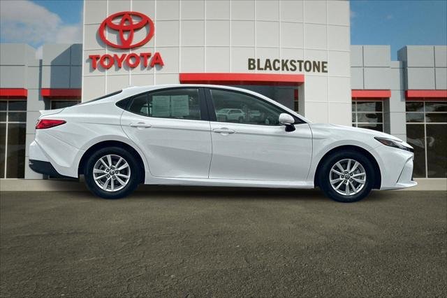 Certified Used 2025 ICE CAP Toyota  image 2