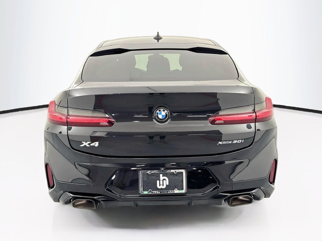 Used 2023 Black BMW xDrive30i image 6