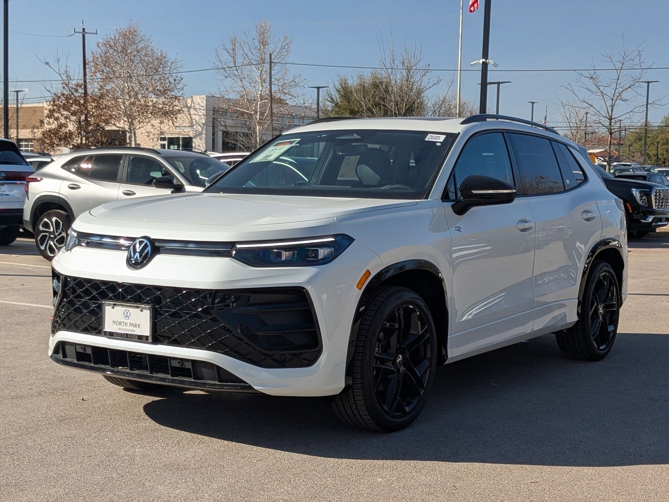 New 2026 Opal White Pearl Volkswagen SE R-Line Black image 4