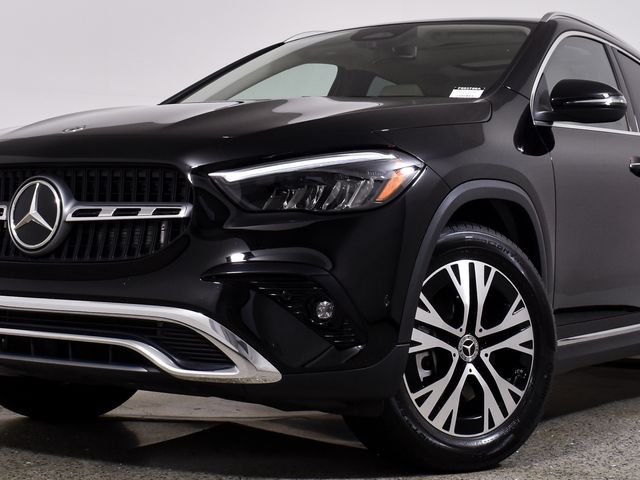 Certified Used 2025 Black Mercedes-Benz GLA 250 image 7