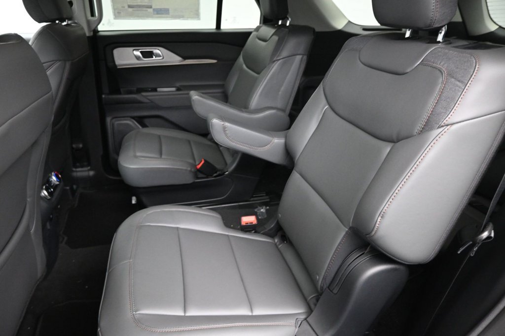 New 2026 Vapor Blue Metallic Ford Active image 19