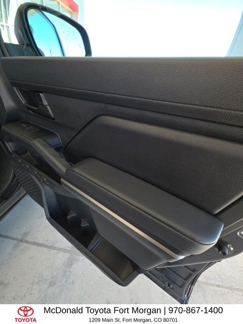 Used 2025  Toyota SR5 image 22