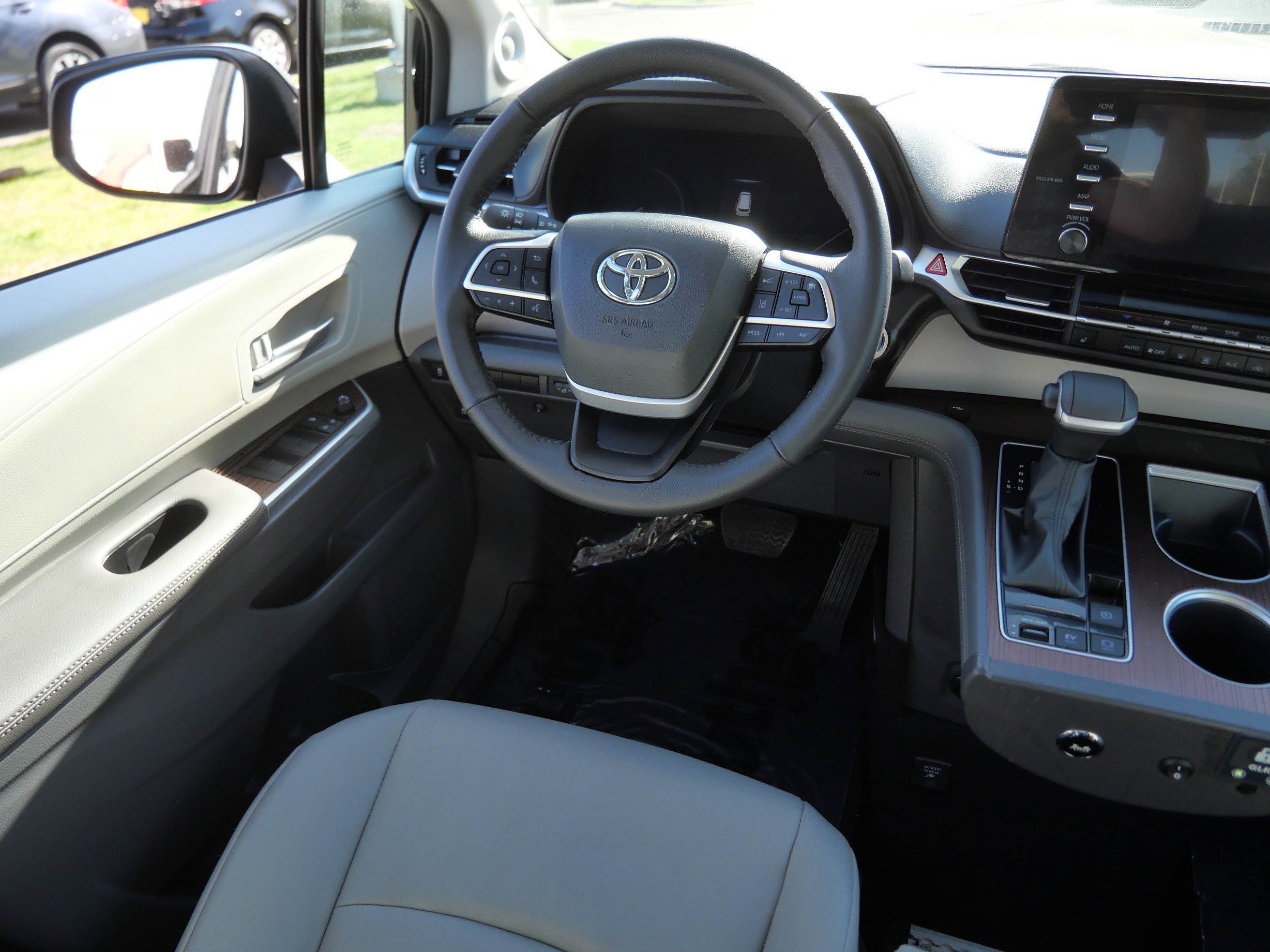 Used 2024 Midnight Black Metallic Toyota XLE image 9