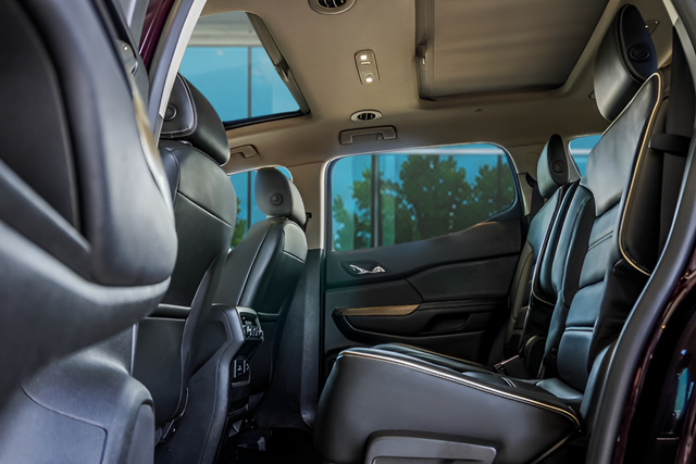 Used 2017 Red GMC Denali image 31