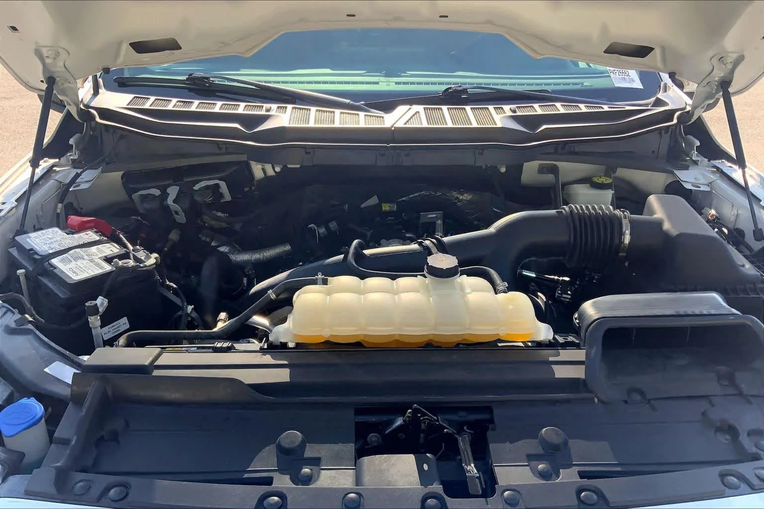Certified Used 2023 Oxford White Ford XL image 30