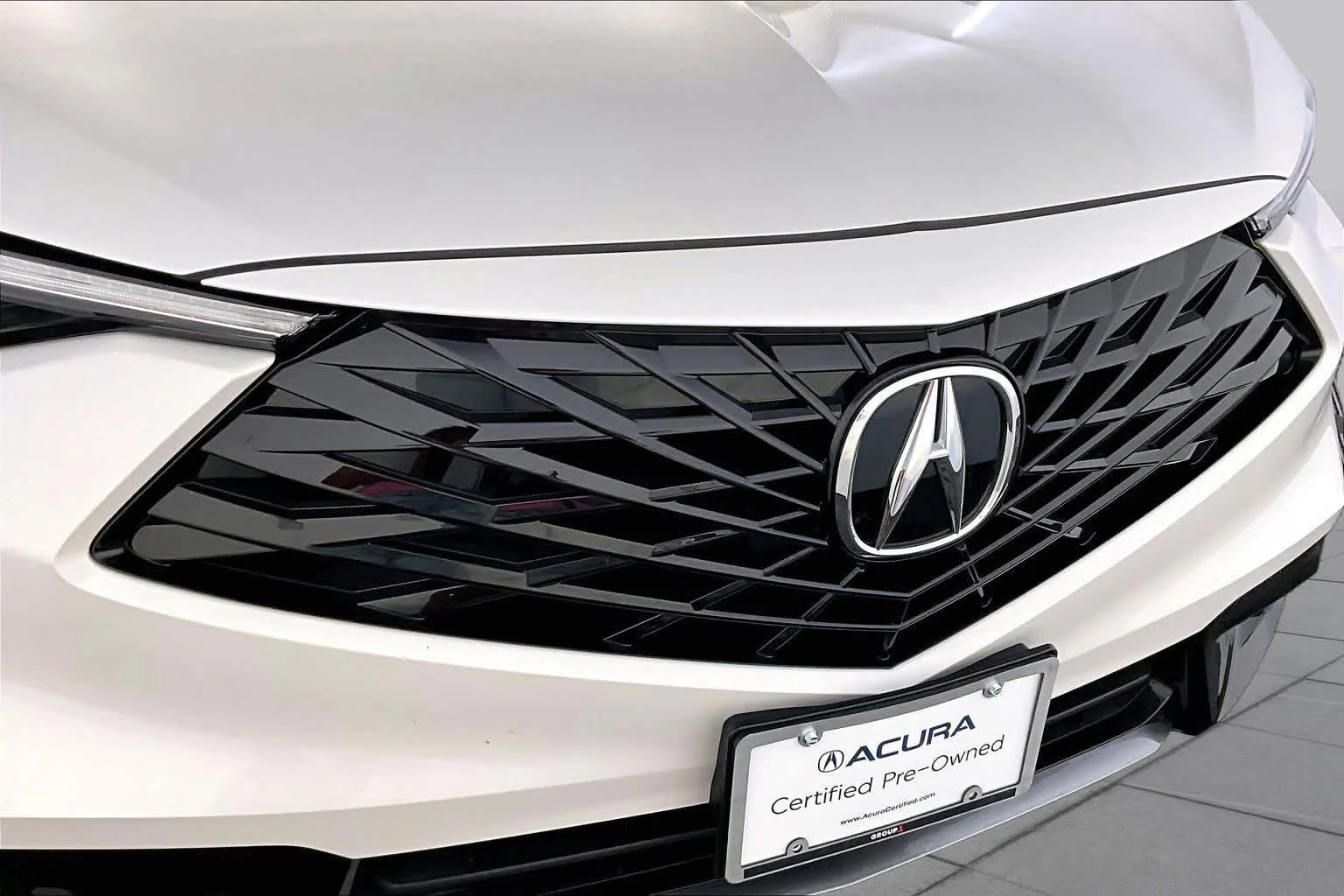 Certified Used 2025 Platinum White Pearl Acura With A-Spec Package image 32