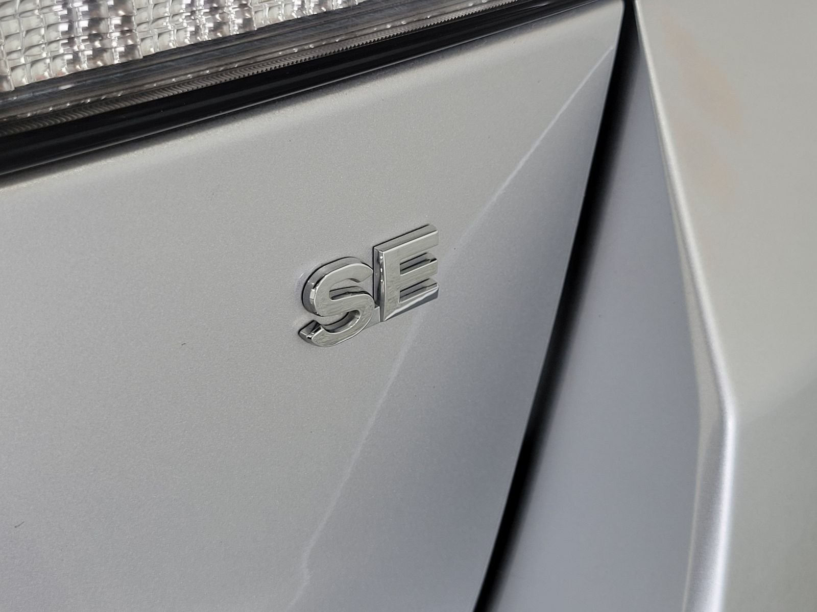 Used 2024 Silver Mitsubishi 2.0 SE image 28