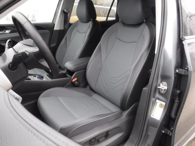Certified Used 2025 Gray Volkswagen 2.0T SE image 13