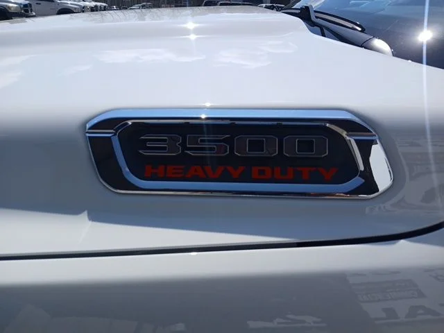 New 2026 Bright White Clear-Coat Exterior Paint RAM Tradesman image 8