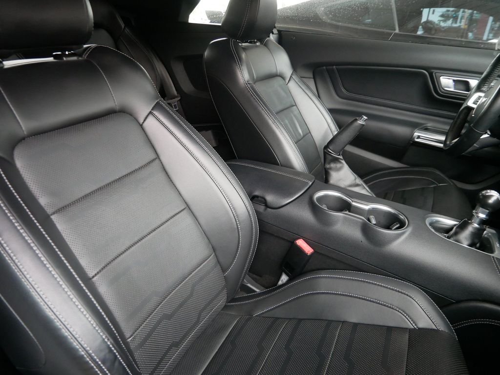 Used 2019 White Ford GT Premium image 10