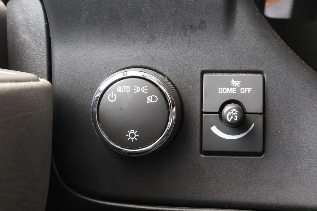 Used 2022 Summit White Chevrolet Work Van image 21