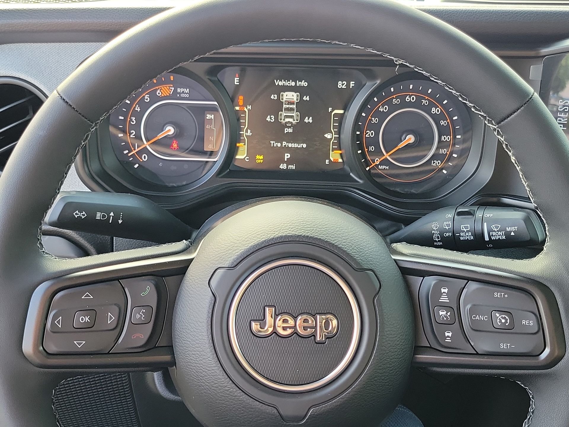 New 2026 Black Clear-Coat Paint Jeep  image 8