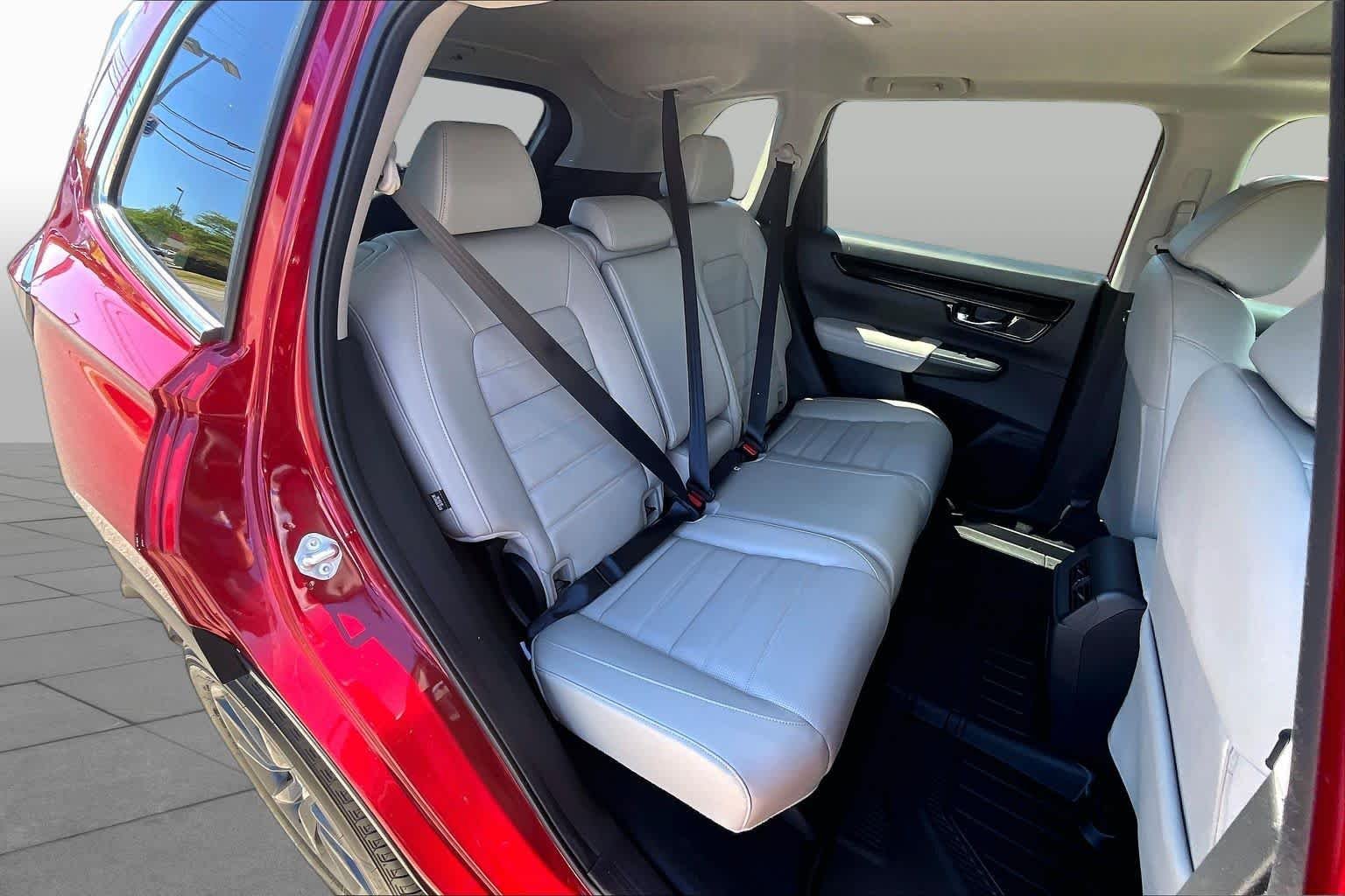 Used 2026 Radiant Red Metallic Honda EX-L image 19