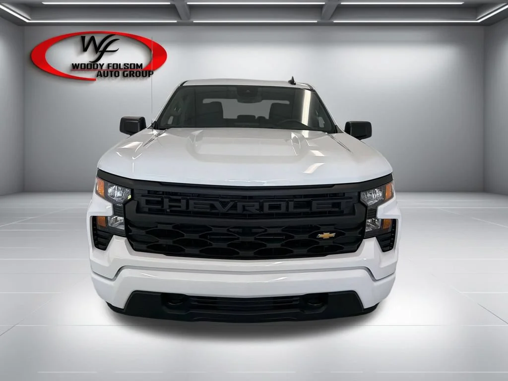 New 2026 Summit White Chevrolet Custom image 2