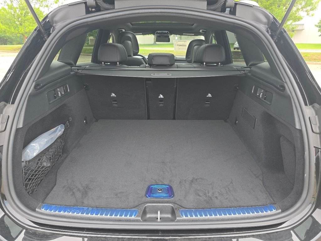 New 2026 Black Mercedes-Benz GLC 300 image 18