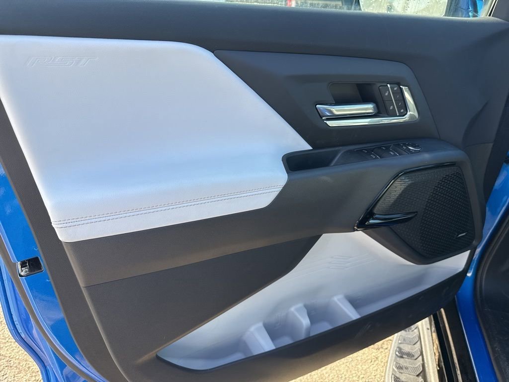 2025 Chevrolet Silverado EV RST - Photo 12
