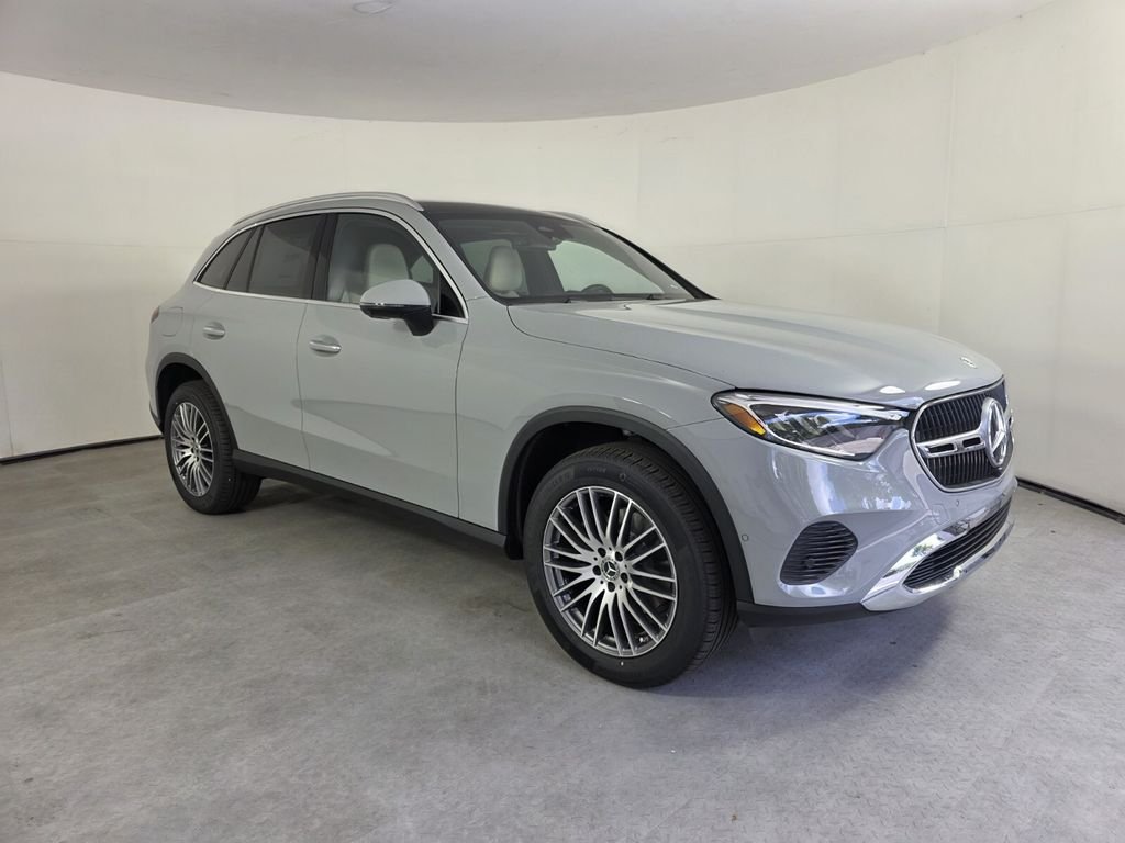 New 2026 MANUFAKTUR Alpine Grey Mercedes-Benz GLC 300 image 1
